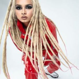 Zhavia